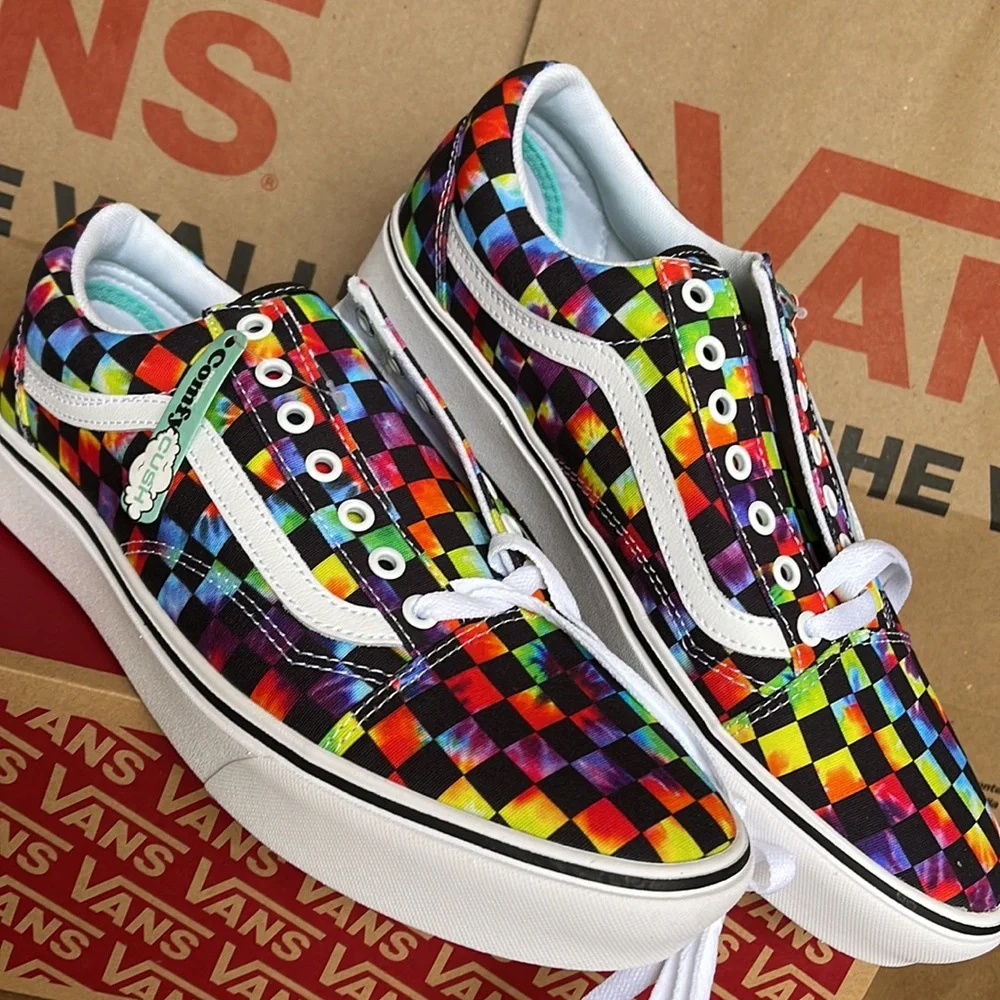 Vans WMNS Comfycush Old Skool The Tie-Dye Checkerboard Black Sneakers - Picture 1 of 16